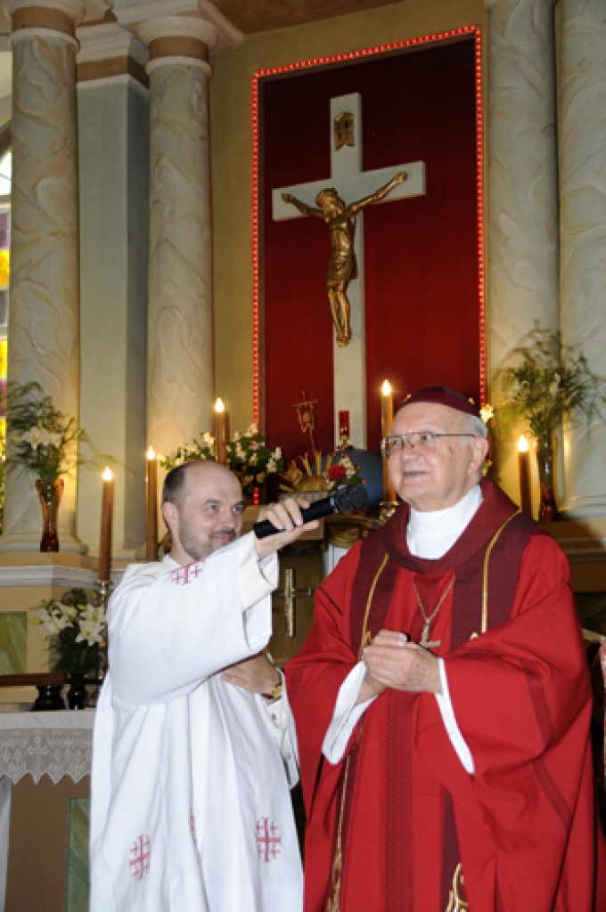 Pēterdienas svinības Kurmenē ir ilggadēja tradīcija, kas katru vasaru iezīmējas ar citādākām niansēm. 29. jūnijā gan ciemiņi, gan vietējie ļaudis bija aicināti apmeklēt Balto skolu, kur veidojas pagasta muzejs un atrodas vairākas iestādes....
Autors: Ivars Bogdanovs