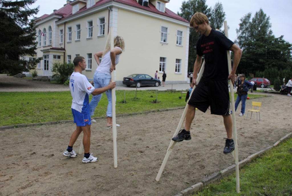 Vecsaules un Stelpes pagasta sporta svētkos aktīvas bija visas paaudzes. Interesanta, sportiskām aktivitātēm bagāta diena tika vadīta sporta laukumos pie Vecsaules un Stelpes pamatskolas.
Autors: Ivars Bogdanovs