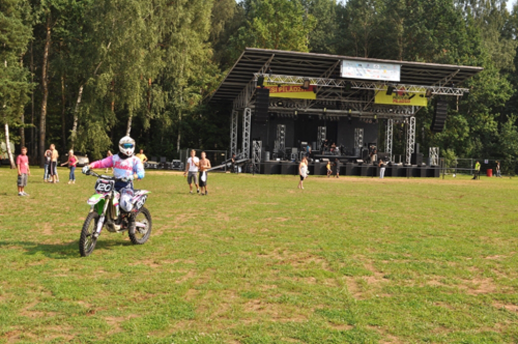 Rokfestivāls «Pīlādzis» 13. un 14. augustā Stelpē pulcināja vairāk par pusotru tūkstoti interesentu. Uzņēmējs un festivāla organizators Ēriks Pīlādzis atzīst, ka bijis gaidīts vairāk mūzikas draugu. Analizējot pirmā festivāla plusus un...