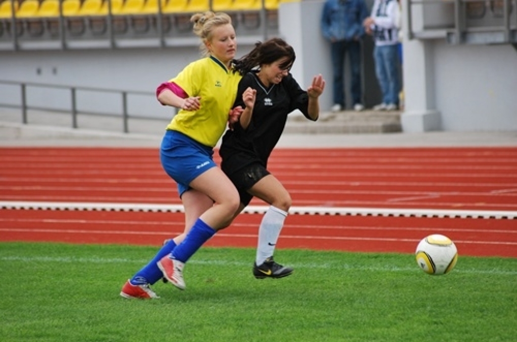 Ar rezultātu 5:2 uzvarot viesu komandu «Balgale» no Talsu novada, futbola sezonu ir beigusi Bauskas novada bērnu un jaunatnes sporta skolas (BJSS) meiteņu komanda.
Autors: Uldis Varnevičs