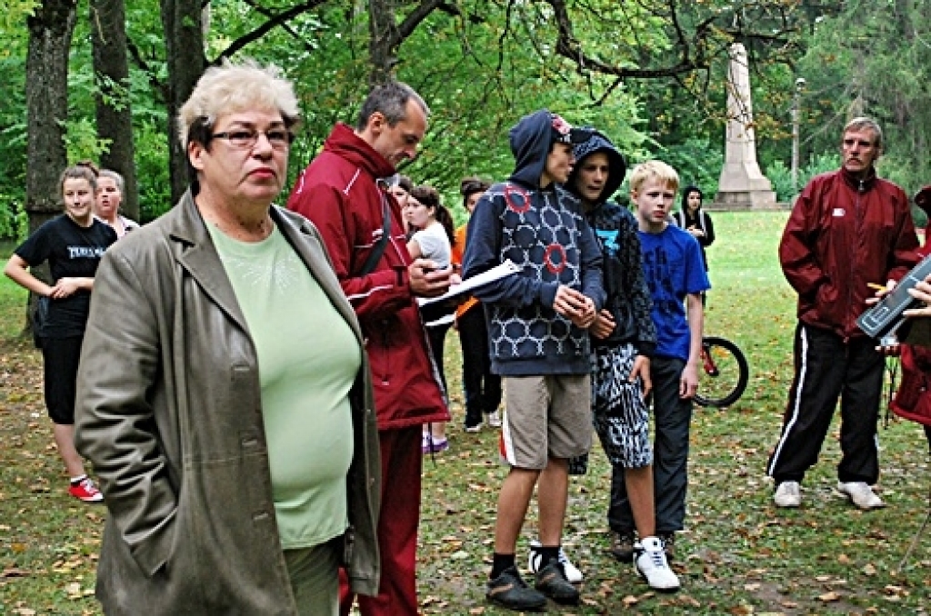 20. septembrī Iecavas parkā notika Mobilitātes nedēļai veltīts pasākums – kross, kurā piedalījās 544 dalībnieki.
Sacensību dalībnieki sāka ierasties ap pulksten deviņiem. Šogad uz krosu tika aicināti arī pieaugušie, taču atsaucība nebija...
Autors: Uldis Varnevičs