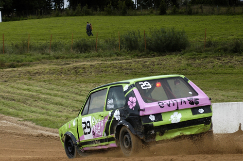 Sporta kompleksā «Mūsa» sestdien, 4. septembrī, noslēdzās šī gada Latvijas čempionāts autokrosā, kā arī priekšpēdējais posms Baltijas čempionātam autokrosā un vēl VAZ Klasikas kausa izcīņa un folkreisa Vasaras kausa priekšpēdējais posms....
Autors: Ivars Bogdanovs