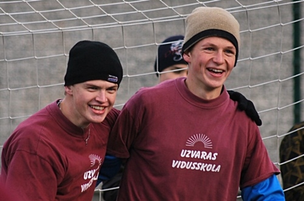 22. oktobrī notika Bērnu un jaunatnes sporta skolas rīkotās Bauskas novada sacensības futbolā 1991. – 1994. gadā dzimušiem zēniem. Sacīkstes risinājās Bauskas 1. vidusskolas futbola laukumā. Piedalījās deviņas komandas – Vecumnieku,...
Autors: Uldis Varnevičs