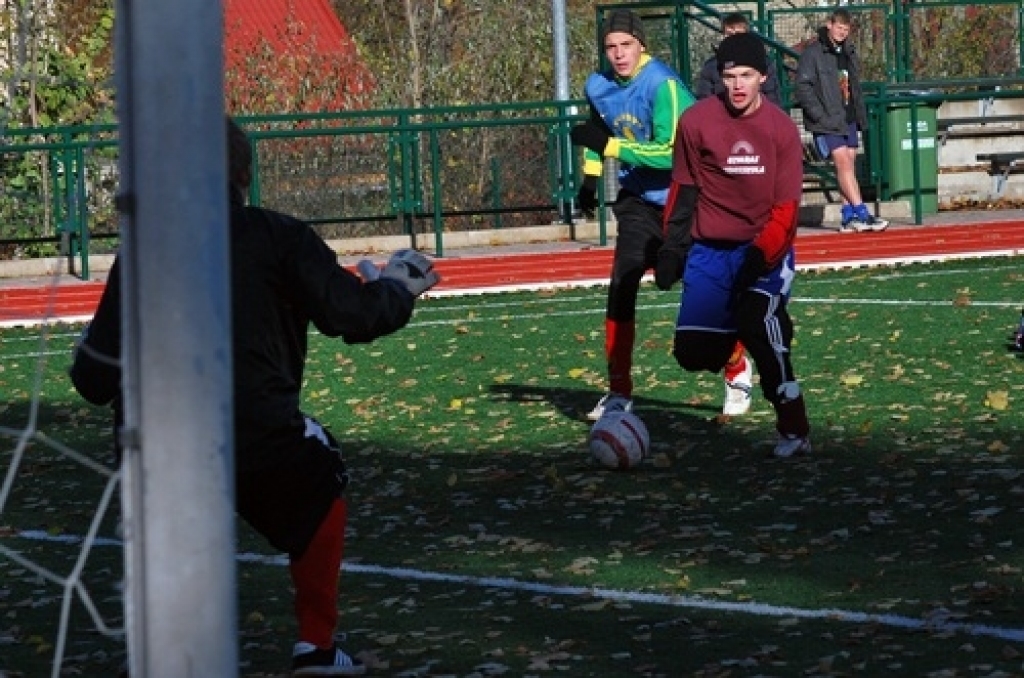 22. oktobrī notika Bērnu un jaunatnes sporta skolas rīkotās Bauskas novada sacensības futbolā 1991. – 1994. gadā dzimušiem zēniem. Sacīkstes risinājās Bauskas 1. vidusskolas futbola laukumā. Piedalījās deviņas komandas – Vecumnieku,...
Autors: Uldis Varnevičs