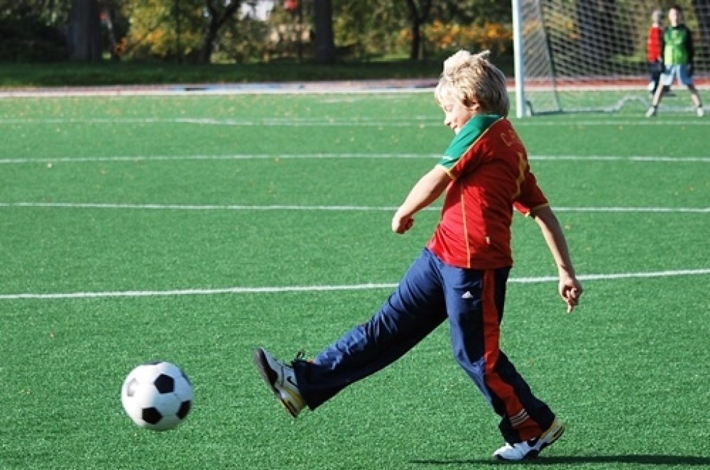 8. oktobrī pilsētas 1. vidusskolas stadionā notika Bauskas novada sacensības futbolā 1999. un 2000. gadā dzimušiem zēniem. Sešu komandu konkurencē labākie bija Bauskas pilsētas pamatskolas jaunie futbolisti.
Autors: Uldis Varnevičs