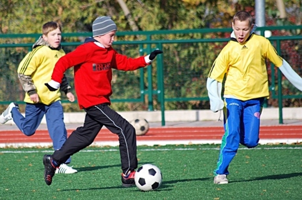 8. oktobrī pilsētas 1. vidusskolas stadionā notika Bauskas novada sacensības futbolā 1999. un 2000. gadā dzimušiem zēniem. Sešu komandu konkurencē labākie bija Bauskas pilsētas pamatskolas jaunie futbolisti.
Autors: Uldis Varnevičs