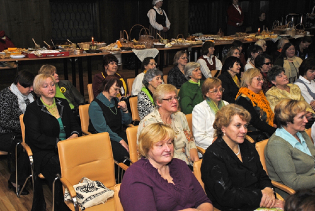 Latvijas Lauku sieviešu apvienības 10. konferencē, kas 26. novembrī bija organizēta Rīgā, visu reģionu, tostarp mūsu novadu pārstāves, vienoja paveiktais darbs un prieks par to. Īstenoti dažādi projekti, viens no vērienīgākajiem bijis...
Autors: Ivars Bogdanovs