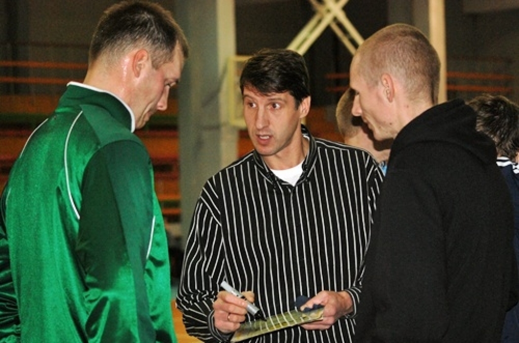 Latvijas amatieru basketbola līgas spēlē 23. novembrī Bauskas sporta namā «Mēmele» BK «Kvēle» piekāpās ar rezultātu 74:88 «Saulkrasti» komandai. Iespējams, ka jau nākamo otrdien, 30. novembrī Bauskā pret «Kursa/MRU» varēs pacīnīties par...
Autors: Uldis Varnevičs