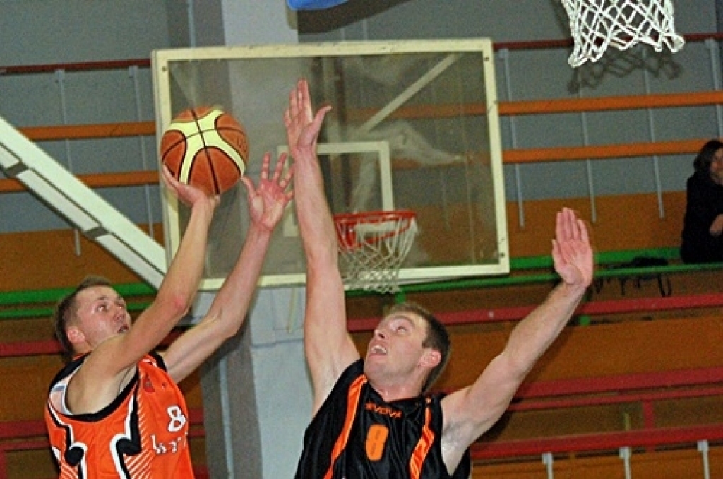 Latvijas amatieru basketbola līgas spēlē 23. novembrī Bauskas sporta namā «Mēmele» BK «Kvēle» piekāpās ar rezultātu 74:88 «Saulkrasti» komandai. Iespējams, ka jau nākamo otrdien, 30. novembrī Bauskā pret «Kursa/MRU» varēs pacīnīties par...
Autors: Uldis Varnevičs