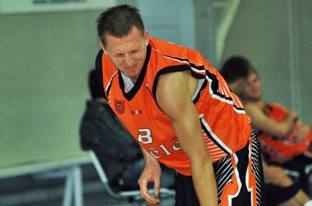 Latvijas amatieru basketbola līgas spēlē 23. novembrī Bauskas sporta namā «Mēmele» BK «Kvēle» piekāpās ar rezultātu 74:88 «Saulkrasti» komandai. Iespējams, ka jau nākamo otrdien, 30. novembrī Bauskā pret «Kursa/MRU» varēs pacīnīties par...
Autors: Uldis Varnevičs