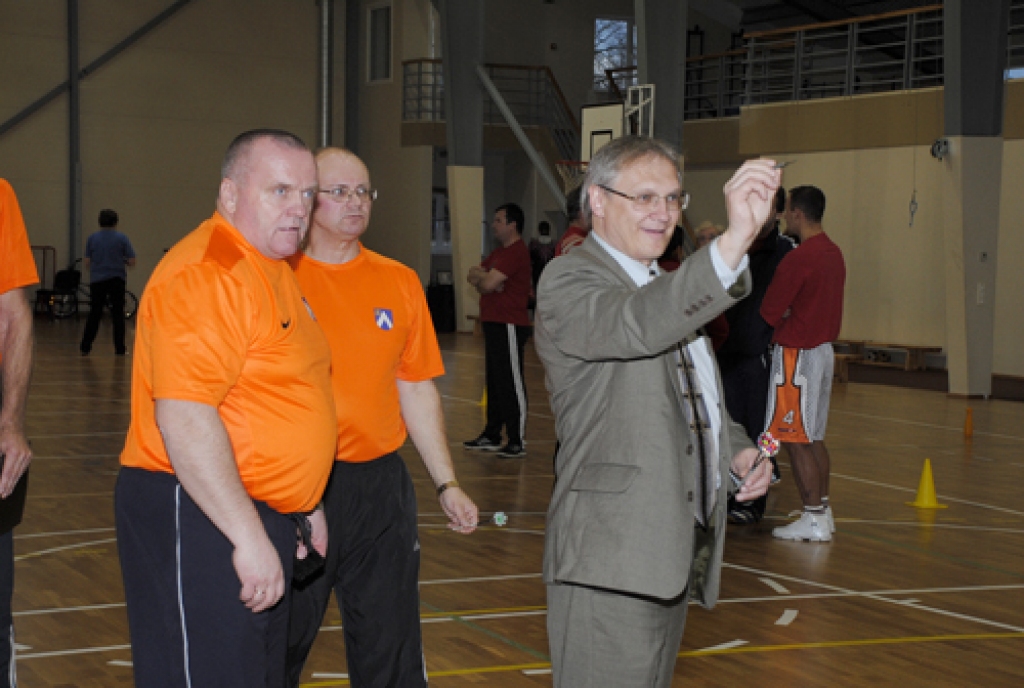 Četru novadu – Bauskas, Iecavas, Rundāles un Vecumnieku – pirmajās sporta un atpūtas spēlēs Vallē 5. novembrī valdīja sportiski draudzīga gaisotne. Pēc vairāku stundu atraktīvas sportošanas tika noskaidroti uzvarētāji – Iecavas novada...
Autors: Ivars Bogdanovs