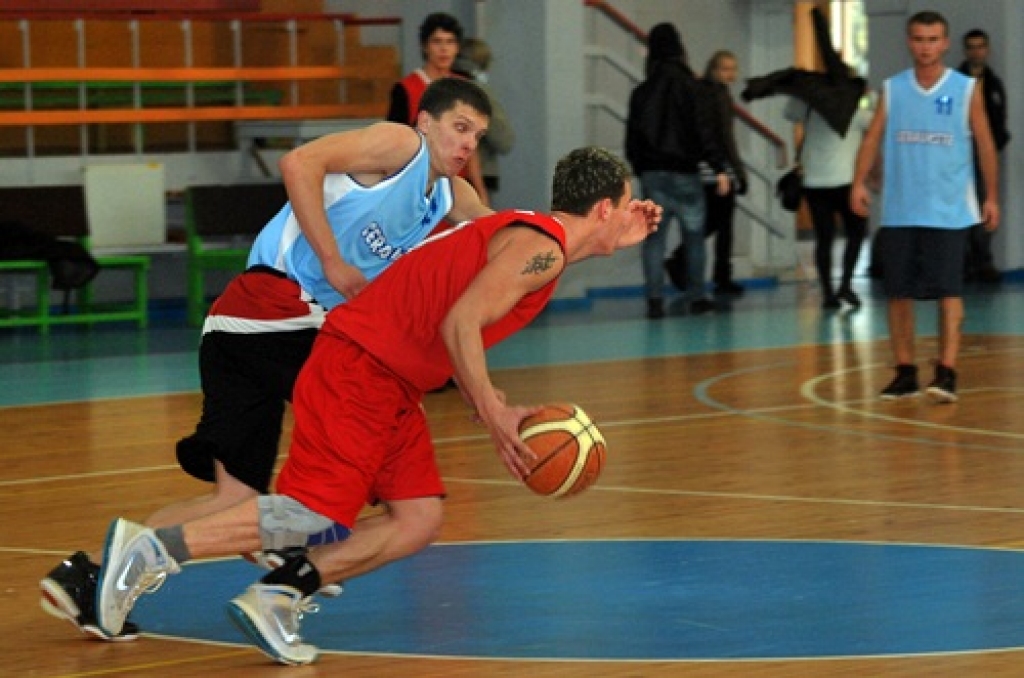 Deviņas komandas šogad Bauskā noskaidros «Mēmeles» kausa ieguvējus – «SC Mēmele», «Īslīce», Rundāles «Ozo», «Code», Iecavas novada sporta skola «Dartija», «Ceraukste», «Bauskas zelta lauvas», «Stadiona izlase», «Gailīši». Sporta namā...
Autors: Uldis Varnevičs