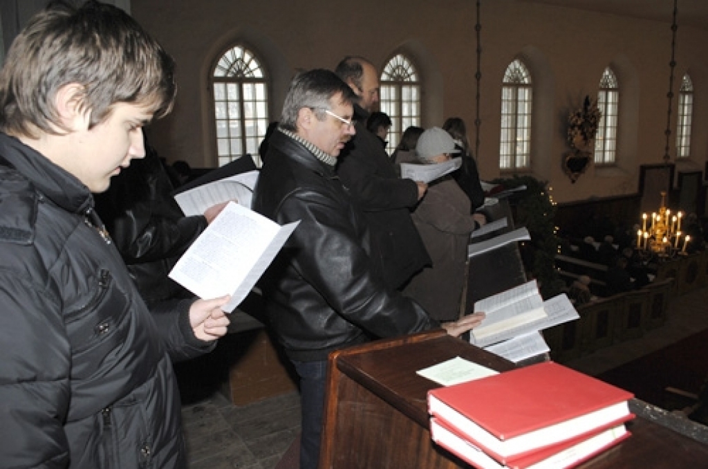 Lielai daļai iedzīvotāju Ziemassvētku sagaidīšana bez dievkalpojuma apmeklēšanas baznīcā nav iedomājama. Arī šogad pasākumi par godu Kristus piedzimšanai Bauskas baznīcās bija labi apmeklēti.
Autors: Kristaps Ābelnieks