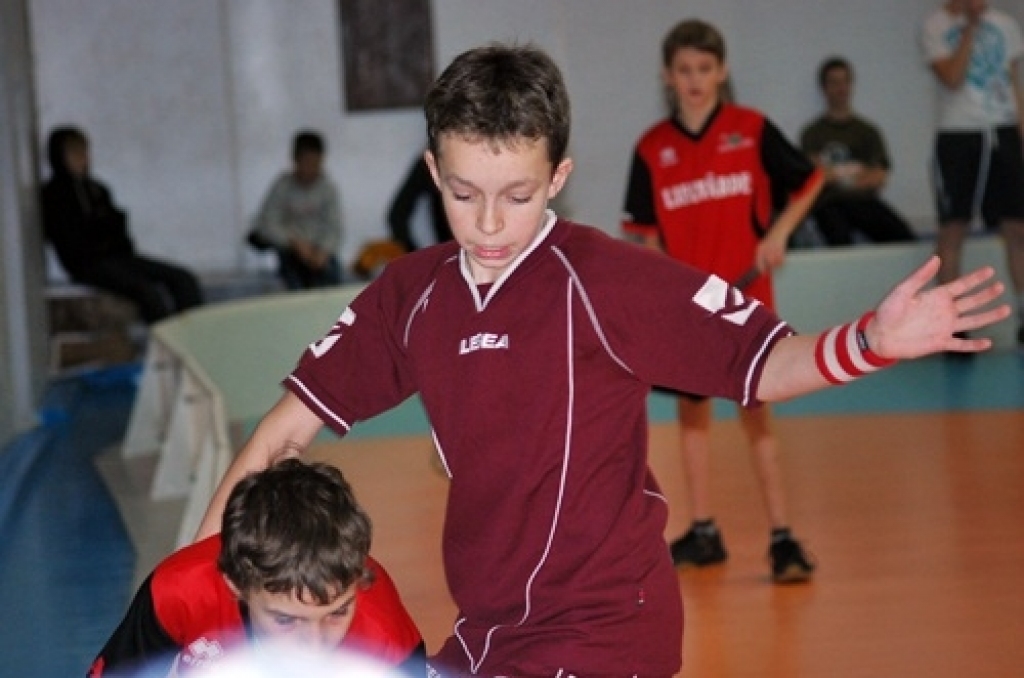 Latvijas Florbola federācijas jauniešu čempionāta pirmās divīzijas trīs spēles notika Bauskā 12. decembrī. «Bauskas BJSS» pārspēja «Rīgas lauvas» visas trīs reizes. 16. decembrī, notiks U-18 grupas spēle starp Ingus Panteļejeva trenēto...
Autors: Uldis Varnevičs