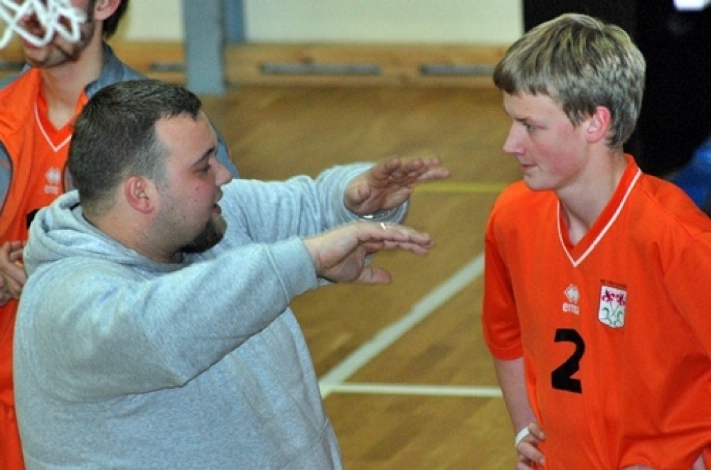 2. decembra vakarā Valles vidusskolas sporta zālē Latvijas Nacionālās volejbola līgas spēlē SK «Vecumnieki» volejbola komanda pārspēja piecos setos (-16;24;-24;17;10) SK «RTU» no Rīgas. SK «Vecumnieki» turnīra tabulā atrodas sestajā vietā,...
Autors: Uldis Varnevičs