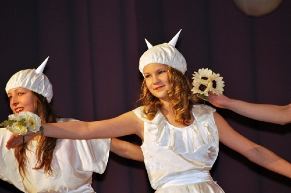 Īslīces pagasta iedzīvotāji konkursa «Sakoptākā dzīves telpa 2010» noslēguma sarīkojumā 29. janvārī Īslīces kultūras namā saņēma 24 nominācijas un balvas.
- Nomināciju ieguvēji konkursā «Sakoptākā dzīves telpa 2010»:
par strauju izaugsmi...
Autors: Uldis Varnevičs