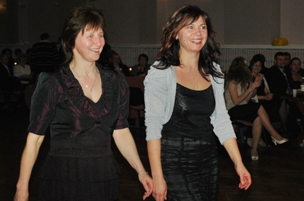 Īslīces pagasta iedzīvotāji konkursa «Sakoptākā dzīves telpa 2010» noslēguma sarīkojumā 29. janvārī Īslīces kultūras namā saņēma 24 nominācijas un balvas.
- Nomināciju ieguvēji konkursā «Sakoptākā dzīves telpa 2010»:
par strauju izaugsmi...
Autors: Uldis Varnevičs
