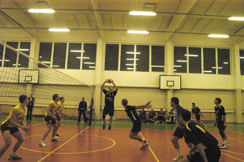 Pilsrundāles vidusskolas sporta zālē 26. janvāra vakarā kārtējo uzvaru Latvijas Federācijas volejbola pirmās līgas spēlē guva komandas «Rundāle-Bauska» volejbolisti.Pēc neveiksmīgā sezonas sākuma situācija ir mainījusies, un mūsu...
Autors: Ivars Bogdanovs