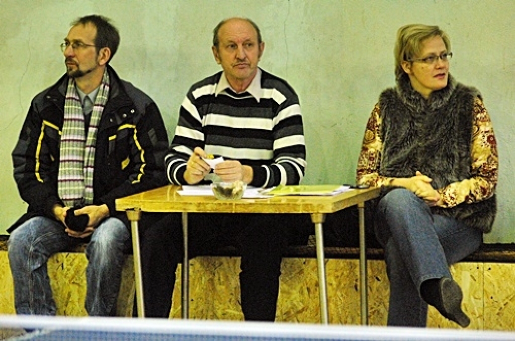 Bauskas novada sporta bāzē notikusi sporta centra «Mēmele» balvas izcīņas galda tenisā trešā kārta. Sacīkšu galvenais tiesnesis Modris Indriksons informēja, ka 16. janvārī sacensībās piedalījās 53 dalībnieki no Vecumnieku, Rundāles,...
Autors: Uldis Varnevičs