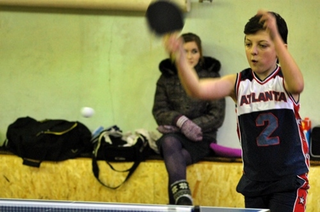 Bauskas novada sporta bāzē notikusi sporta centra «Mēmele» balvas izcīņas galda tenisā trešā kārta. Sacīkšu galvenais tiesnesis Modris Indriksons informēja, ka 16. janvārī sacensībās piedalījās 53 dalībnieki no Vecumnieku, Rundāles,...
Autors: Uldis Varnevičs