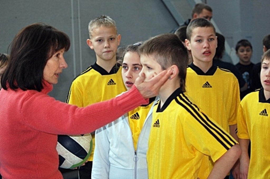 Bauskas novada Bērnu un jaunatnes sporta skola nedēļas nogalē organizēja sacensības tautas bumbā 1999. un 2000. gadā dzimušiem skolēniem.
Autors: Uldis Varnevičs