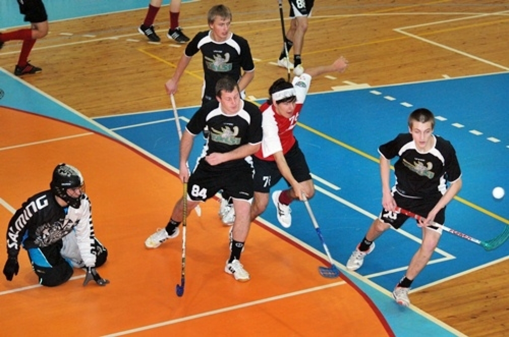 Florbola klubs (FK) «Bauska» 8. janvāra spēlē Bauskā, sporta namā «Mēmele», piekāpās viesu komandai no Talsiem «Talsi/Triobet» ar rezultātu 6:9.
Ar gūtiem vārtiem un rezultatīvām piespēlēm atzīmējami Ģirts Laugalis (1 vārti, 2 piespēles),...
Autors: Uldis Varnevičs