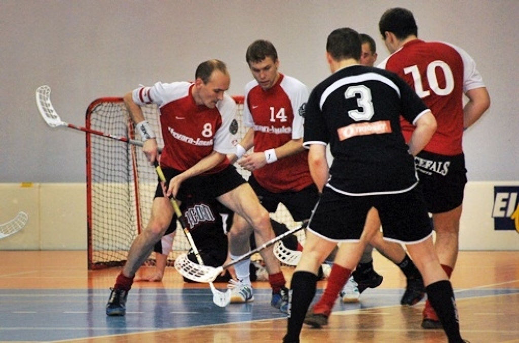 Mājas spēlē, ar rezultātu 5:4 pagarinājumā uzvarot «Talsi/Triobet» komandu, florbola klubs «Bauska» 26. februārī spēra plašu soli pretim uzvarai izslēgšanas spēļu pirmajā kārtā. Pēc uzvaras baušķenieki skatītāju priekšā metās «līdaciņā» –...
Autors: Uldis Varnevičs
