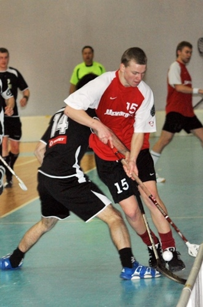 Mājas spēlē, ar rezultātu 5:4 pagarinājumā uzvarot «Talsi/Triobet» komandu, florbola klubs «Bauska» 26. februārī spēra plašu soli pretim uzvarai izslēgšanas spēļu pirmajā kārtā. Pēc uzvaras baušķenieki skatītāju priekšā metās «līdaciņā» –...
Autors: Uldis Varnevičs