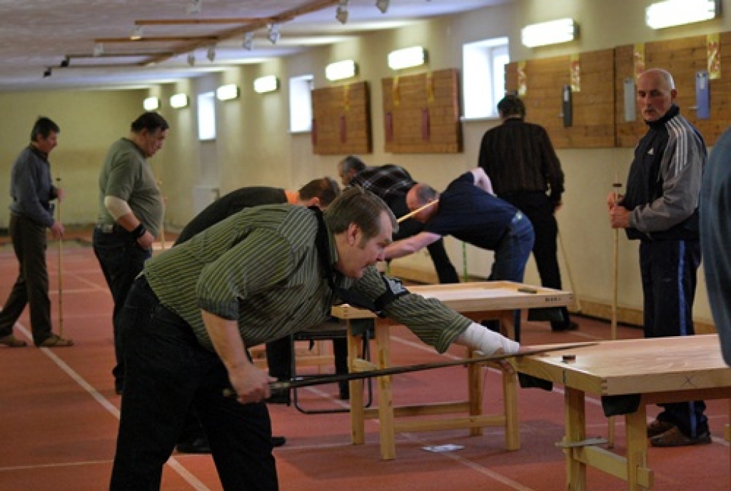 Bauskas novada sporta bāzē sestdien, 12. februārī notika Bauskas novada atklātā novusa čempionāta individuālajās spēlēs pirmā kārta, kurā tika noskaidroti desmit spēlētāji, kas pievienosies sešiem labākajiem novusistiem šīs nedēļas nogalē...
Autors: Uldis Varnevičs