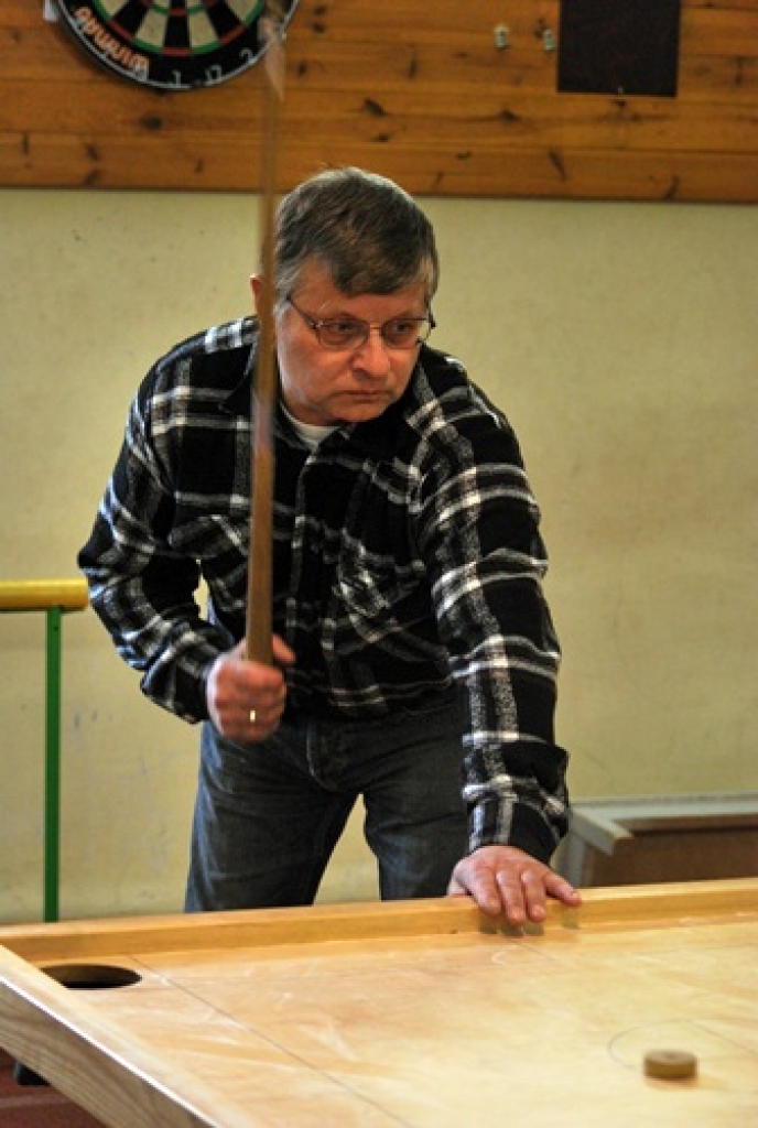 Bauskas novada sporta bāzē sestdien, 12. februārī notika Bauskas novada atklātā novusa čempionāta individuālajās spēlēs pirmā kārta, kurā tika noskaidroti desmit spēlētāji, kas pievienosies sešiem labākajiem novusistiem šīs nedēļas nogalē...
Autors: Uldis Varnevičs
