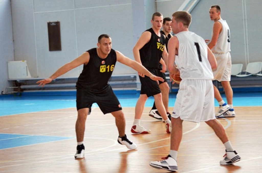 Sporta centra «Mēmele» kausa izcīņas divu apļu priekšsacīkšu turnīrs noslēdzās 12. un 13. februārī. Pēdējās spēlēs varēja notikt izmaiņas turnīra tabulā, bet favorīti – Gailīšu un Ceraukstes komandas guva uzvaras un 17. februāra vakarā...
