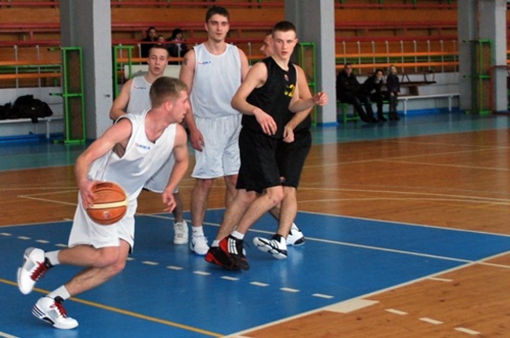 Sporta centra «Mēmele» kausa izcīņas divu apļu priekšsacīkšu turnīrs noslēdzās 12. un 13. februārī. Pēdējās spēlēs varēja notikt izmaiņas turnīra tabulā, bet favorīti – Gailīšu un Ceraukstes komandas guva uzvaras un 17. februāra vakarā...