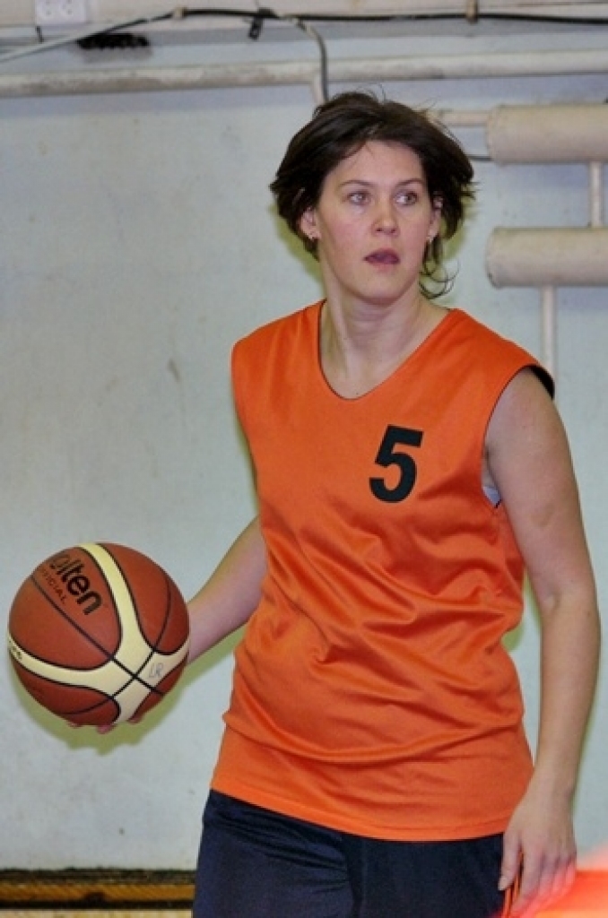 Bauskas novada sporta centra «Mēmele» kausa izcīņā basketbolā veterāniem noslēgumam tuvojas otrā apļa spēles. Vadībā ir Iecavas veterānu komanda.
Turnīrs sākās 2010. gada oktobrī. Kopā piedalās sešas komandas – Iecava, Bauska, Gailīši,...
Autors: Uldis Varnevičs