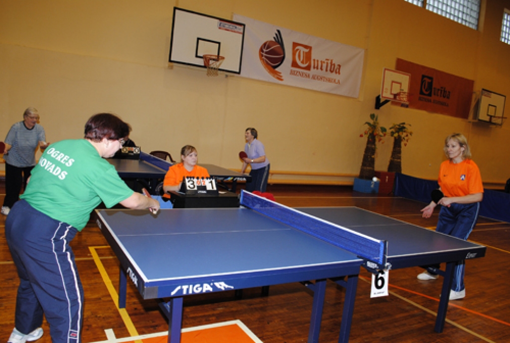 Iecavā 5. un 6. februārī par Latvijas Sporta veterānu savienības 48. sporta spēļu medaļām sacentās 115 galda tenisistu. Iecavas novada komanda izcīnīja otro vietu, Bauskas novada vienība – ceturto vietu. Pirmā vieta Rīgas tenisistiem, bet...
Autors: Juris Iļņickis