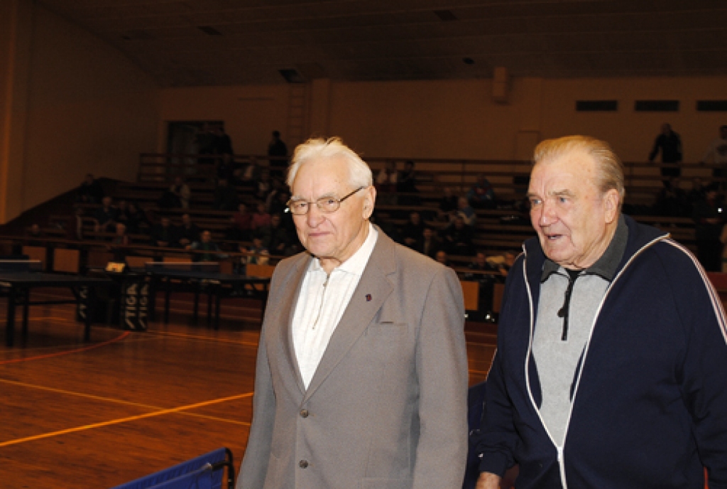 Iecavā 5. un 6. februārī par Latvijas Sporta veterānu savienības 48. sporta spēļu medaļām sacentās 115 galda tenisistu. Iecavas novada komanda izcīnīja otro vietu, Bauskas novada vienība – ceturto vietu. Pirmā vieta Rīgas tenisistiem, bet...
Autors: Juris Iļņickis