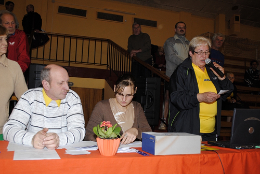 Iecavā 5. un 6. februārī par Latvijas Sporta veterānu savienības 48. sporta spēļu medaļām sacentās 115 galda tenisistu. Iecavas novada komanda izcīnīja otro vietu, Bauskas novada vienība – ceturto vietu. Pirmā vieta Rīgas tenisistiem, bet...
Autors: Juris Iļņickis