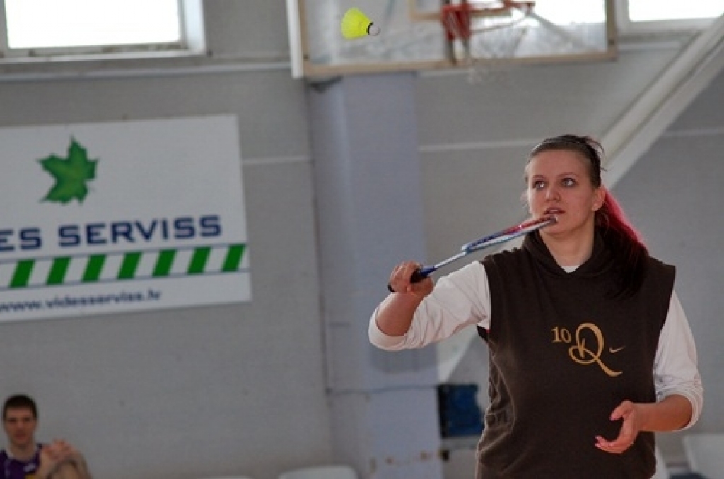 19. martā notika Bauskas novada pašvaldību otrās atklātās ziemas un pavasara sporta
spēles.
Sacensības notika individuālos sporta veidos – svara stieņa spiešana guļus, badmintons, zole, galda hokejs, galda teniss, novuss, šautriņu mešana,...
Autors: Uldis Varnevičs