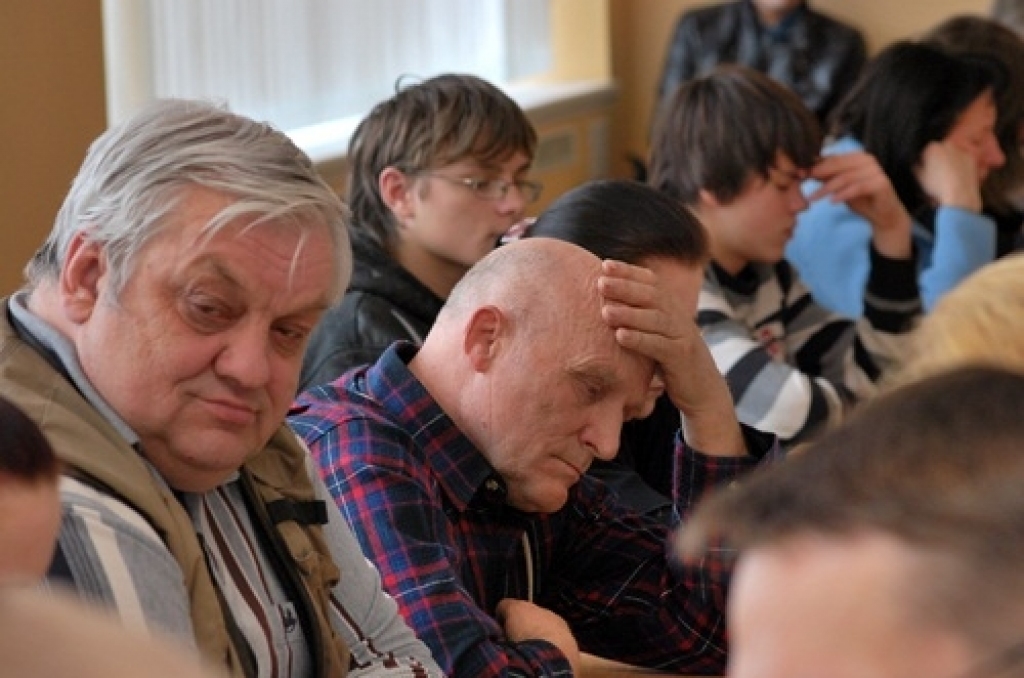 19. martā notika Bauskas novada pašvaldību otrās atklātās ziemas un pavasara sporta
spēles.
Sacensības notika individuālos sporta veidos – svara stieņa spiešana guļus, badmintons, zole, galda hokejs, galda teniss, novuss, šautriņu mešana,...
Autors: Uldis Varnevičs