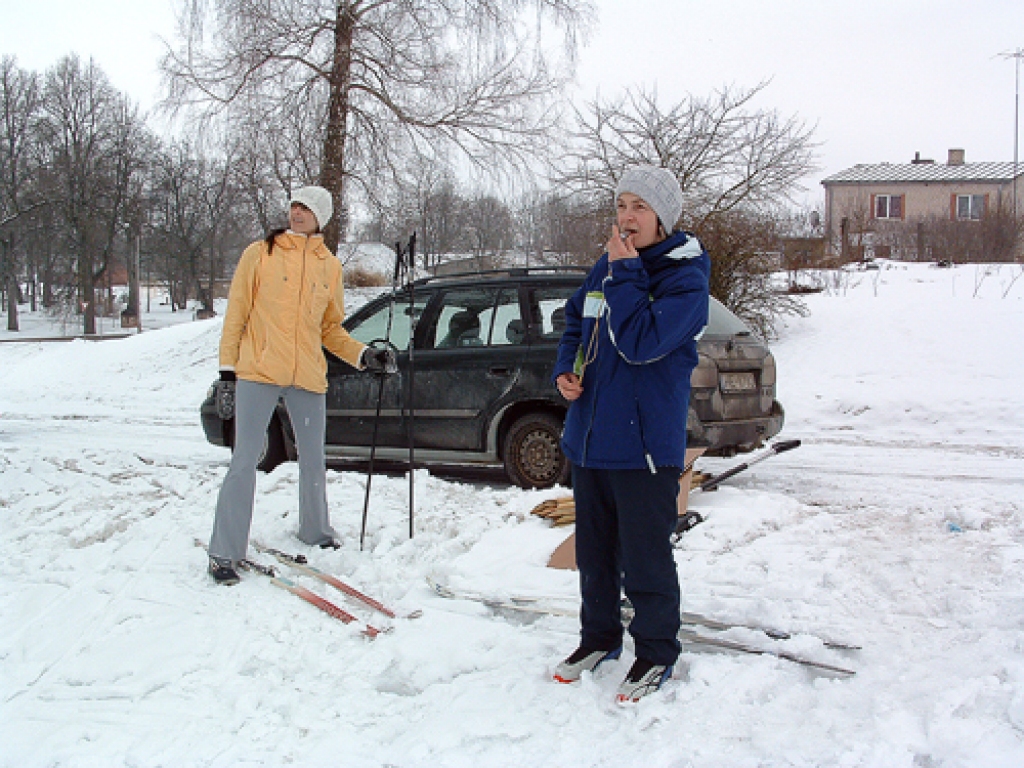 Skaistkalnē (Vecumnieku novads) ar sportiskām aktivitātēm pagasta iedzīvotāji 19. martā atvadījās no ziemas. 
