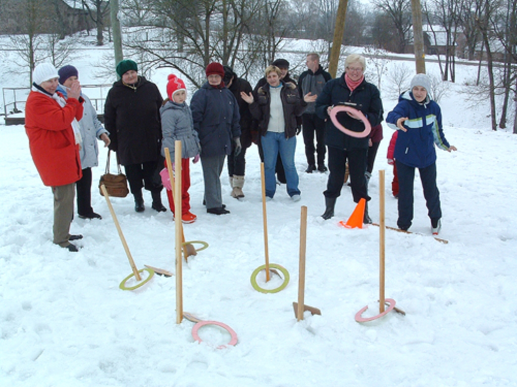 Skaistkalnē (Vecumnieku novads) ar sportiskām aktivitātēm pagasta iedzīvotāji 19. martā atvadījās no ziemas. 