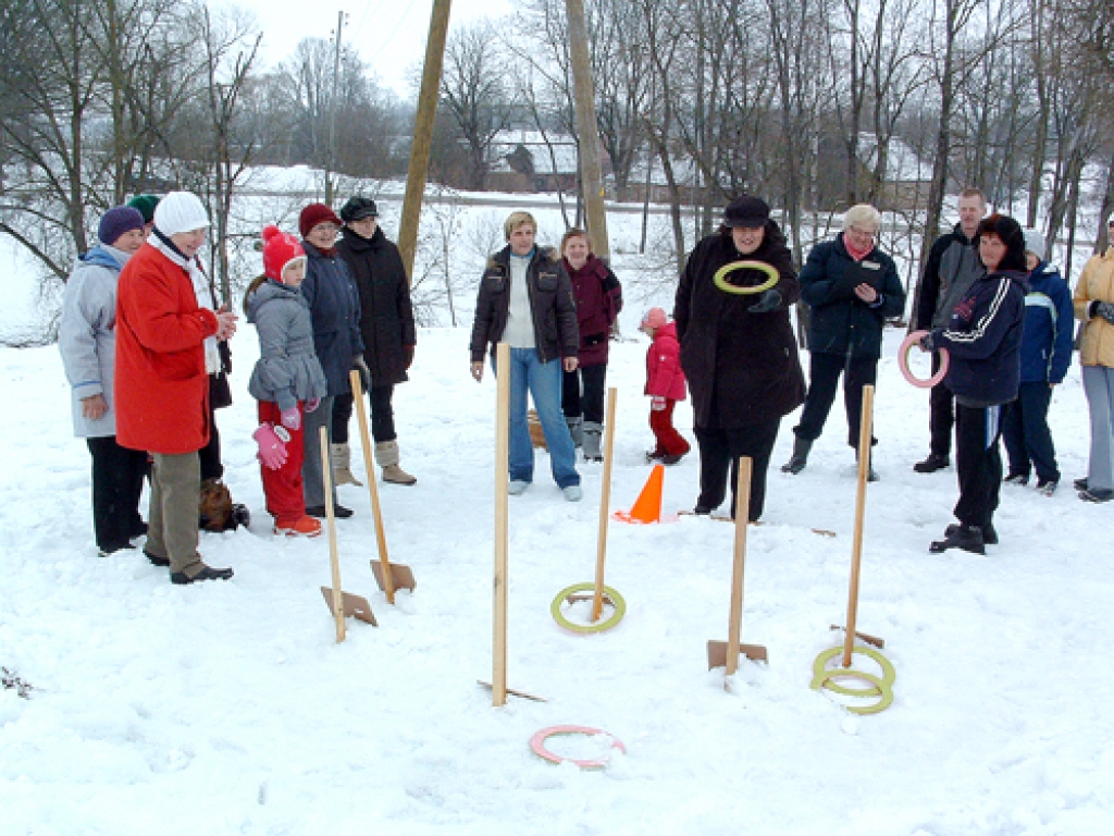Skaistkalnē (Vecumnieku novads) ar sportiskām aktivitātēm pagasta iedzīvotāji 19. martā atvadījās no ziemas. 