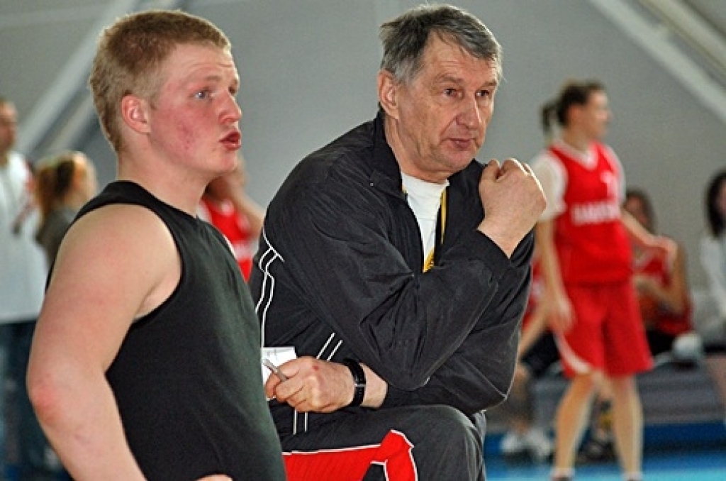 Bauskas bērnu un jaunatnes sporta skolas (BJSS) metodiķis Māris Šekavs informēja, ka turnīrā piedalījās deviņas zēnu un trīs meiteņu komandas, kuras pārstāvēja piecas skolas – Bauskas 1. vidusskolu, Pilsrundāles vidusskolu, Saulaines...
Autors: Uldis Varnevičs