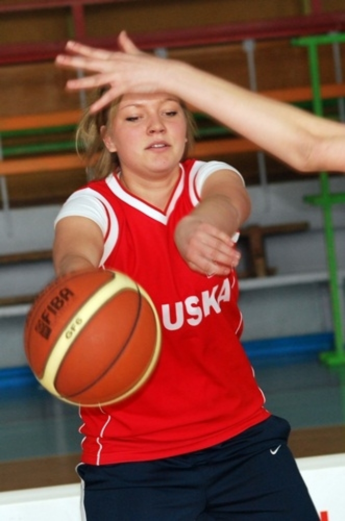 Bauskas bērnu un jaunatnes sporta skolas (BJSS) metodiķis Māris Šekavs informēja, ka turnīrā piedalījās deviņas zēnu un trīs meiteņu komandas, kuras pārstāvēja piecas skolas – Bauskas 1. vidusskolu, Pilsrundāles vidusskolu, Saulaines...
Autors: Uldis Varnevičs