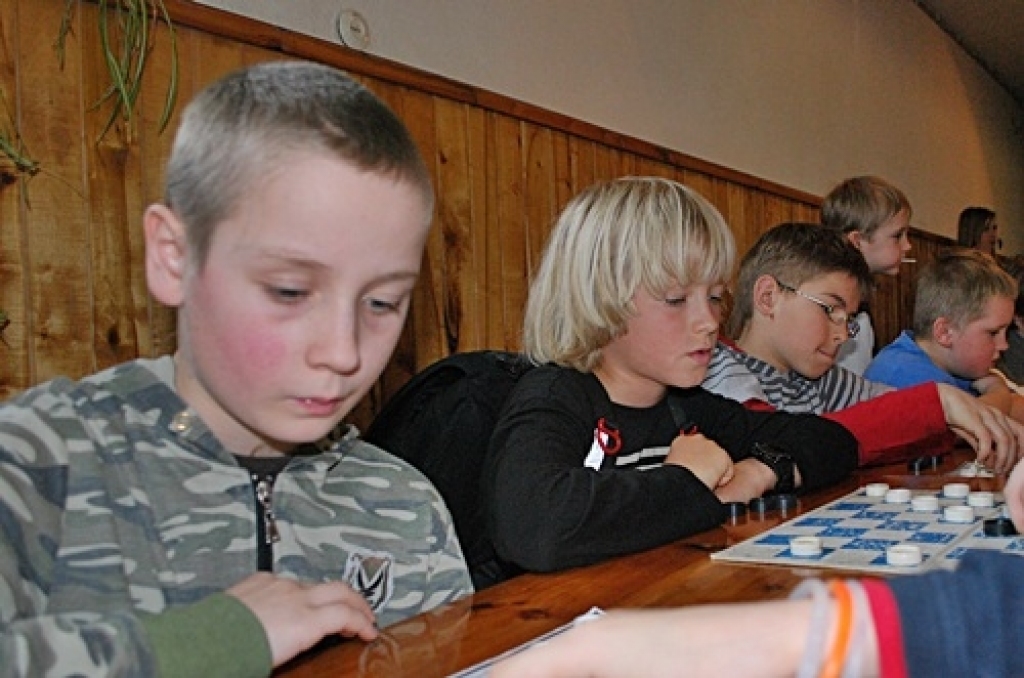 Latvijas Skolu sporta federācijas rīkotās skolu 64. spartakiādes dambretes finālsacensības notika pagājušajā nedēļā Bauskas 1. vidusskolā. Uz šīm cīņām ieradās 50 komandu, kopā 150 dambretistu no 24 skolām. Dalībnieki sacentās trīs vecuma...
Autors: Uldis Varnevičs