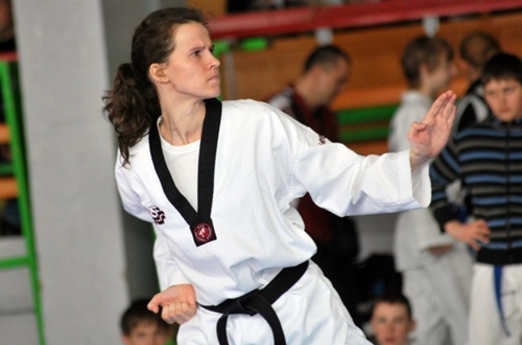 Latvijas Teikvondo kaujas mākslas federācijas atklātais čempionāts «Bauskas kauss 2011» notika 16. aprīlī sporta namā «Mēmele». Kopā ar Bauskas «Sam Kan TKD» kluba biedriem piedalījās arī viesi no «Sports PRO», «NEO», «Hadl», «Taifūns»...
Autors: Uldis Varnevičs