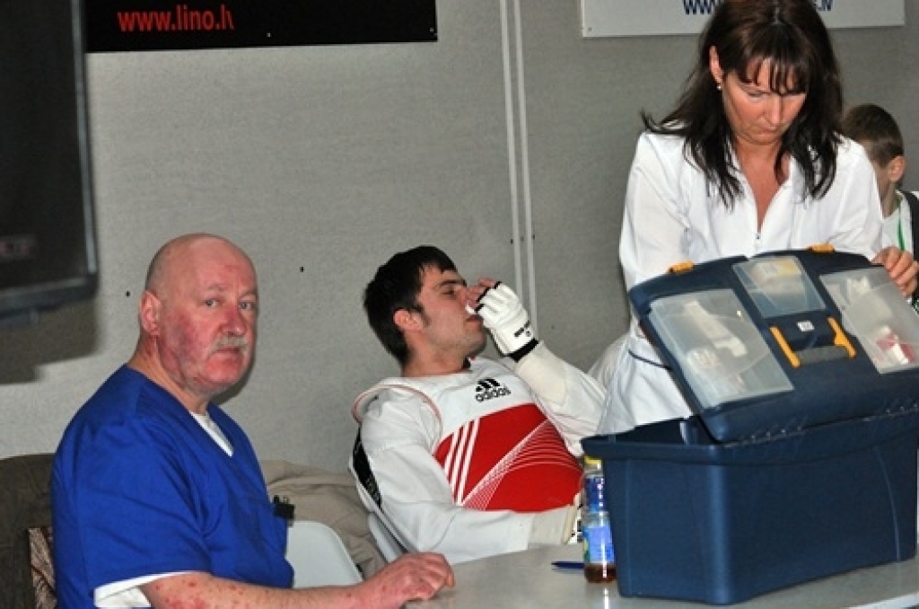 Latvijas Teikvondo kaujas mākslas federācijas atklātais čempionāts «Bauskas kauss 2011» notika 16. aprīlī sporta namā «Mēmele». Kopā ar Bauskas «Sam Kan TKD» kluba biedriem piedalījās arī viesi no «Sports PRO», «NEO», «Hadl», «Taifūns»...
Autors: Uldis Varnevičs