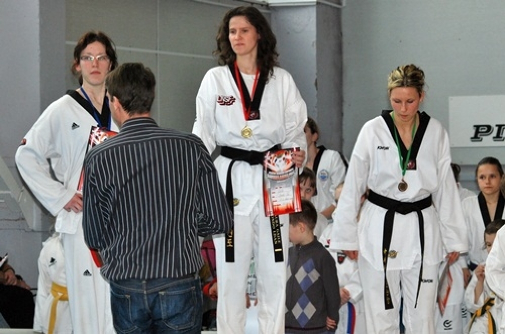Latvijas Teikvondo kaujas mākslas federācijas atklātais čempionāts «Bauskas kauss 2011» notika 16. aprīlī sporta namā «Mēmele». Kopā ar Bauskas «Sam Kan TKD» kluba biedriem piedalījās arī viesi no «Sports PRO», «NEO», «Hadl», «Taifūns»...
Autors: Uldis Varnevičs