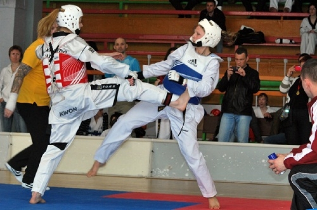 Latvijas Teikvondo kaujas mākslas federācijas atklātais čempionāts «Bauskas kauss 2011» notika 16. aprīlī sporta namā «Mēmele». Kopā ar Bauskas «Sam Kan TKD» kluba biedriem piedalījās arī viesi no «Sports PRO», «NEO», «Hadl», «Taifūns»...
Autors: Uldis Varnevičs