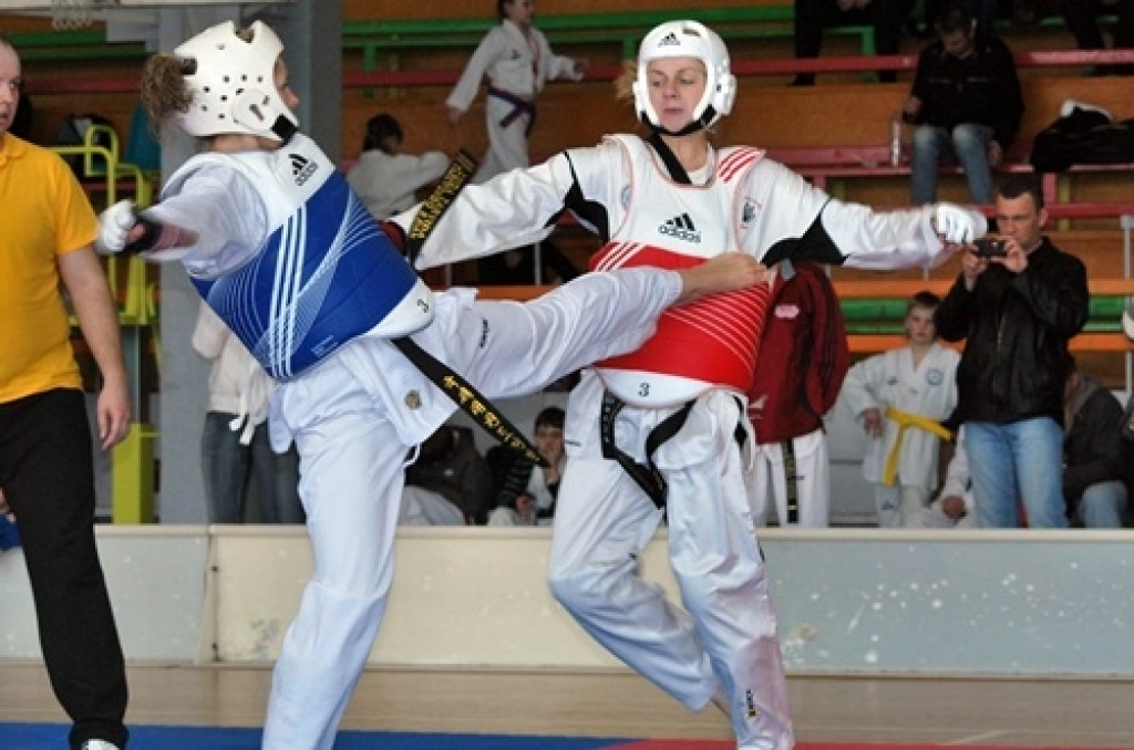 Latvijas Teikvondo kaujas mākslas federācijas atklātais čempionāts «Bauskas kauss 2011» notika 16. aprīlī sporta namā «Mēmele». Kopā ar Bauskas «Sam Kan TKD» kluba biedriem piedalījās arī viesi no «Sports PRO», «NEO», «Hadl», «Taifūns»...
Autors: Uldis Varnevičs