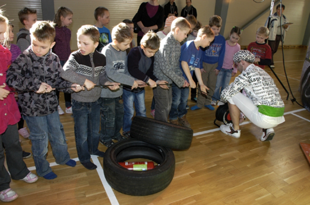 Skolēnu drošības kampaņā «ToDo drošās mājas» Codes pamatskolā ceturtdien, 14. aprīlī, un piektdien, 15. aprīlī, piedalījās visu Bauskas novada skolu sākumklašu audzēkņi. Bērni aizrautīgā nodarbībā gūst noderīgas zināšanas.Skolēni kopā ar...
Autors: Ivars Bogdanovs